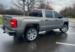 2017 GMC 1500 Pickup SLE CREW CAB 4 x 4